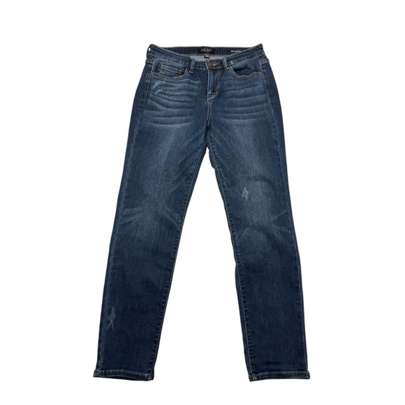 Judy Blue Mid-Rise Relaxed Fit Jeans - Picture 1 of 11